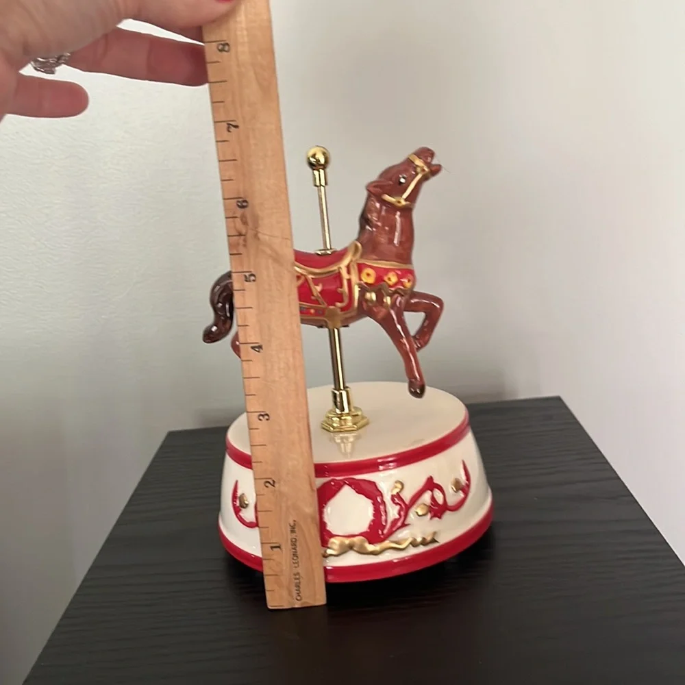 Christmas Music Box - Picture 6 of 7